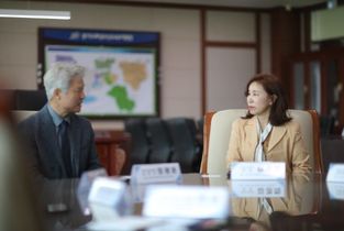 김경희 화성시의회 의장, 화성오산교육지원청 방문, 간담회 진행
