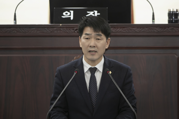 제189회 임시회 폐회_5분 자유발언 하는 (배정수 의원). 모습