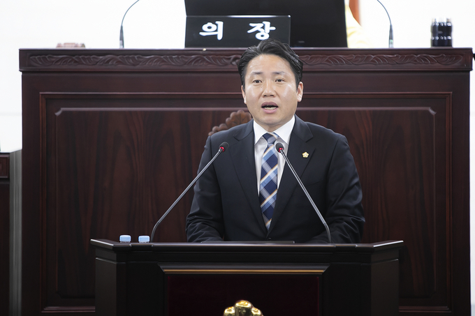 제 191회 임시회에서 5분발언(임채덕 의원).하고 있다. (미래통합당소속)