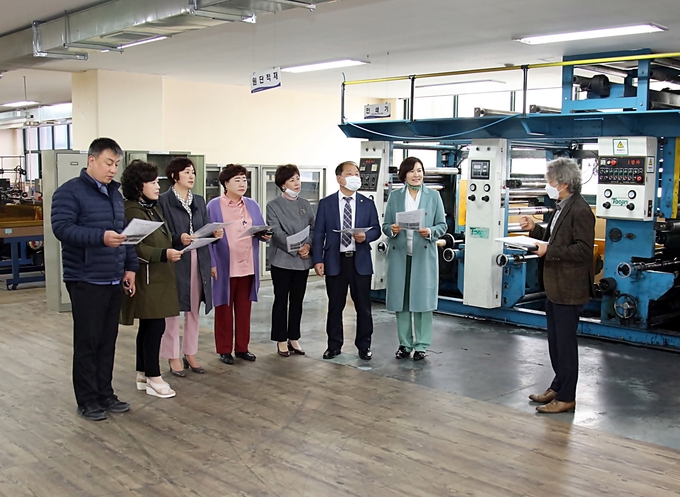 안양시의회 ,보사환경위원회에 현장 활동 하는 모습