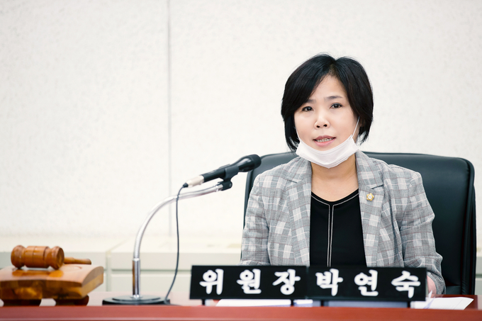 수원군공항화성시이전반대특별위원회 박연숙위원장 모습