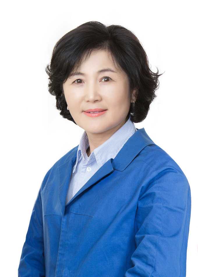 오산시의회 제8대 후반기 부의장으로 당선된 더불어민주당 김영희 의원 모습