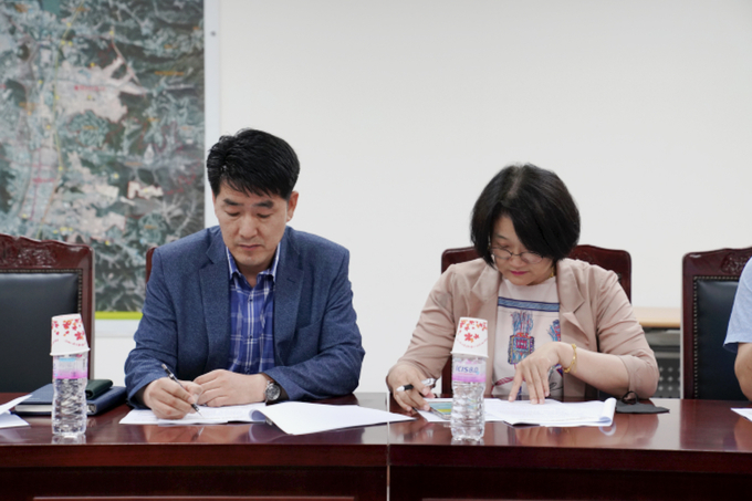 LH 동탄본부에서 동탄신도시 지역 소음문제 등 민원사항을 해결하기 위한 간담회 실시 하는 모습 , 배정수 , 신미숙의원