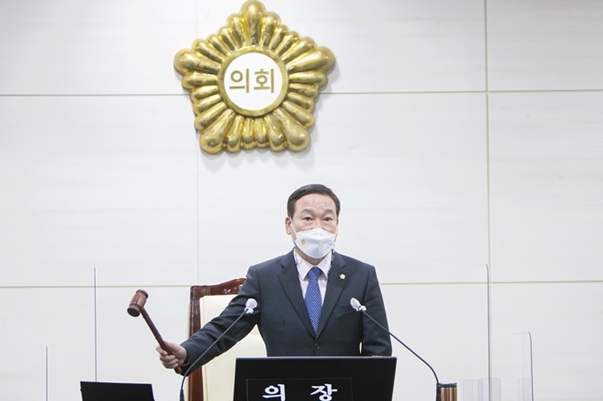 화성시의회 원유민 의장 (사진=화성시의회)