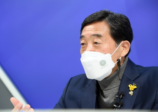 윤화섭 시장 “시민 여러분께 알려드리겠습니다”…등록금 반값지원 등 시정현안 브리핑