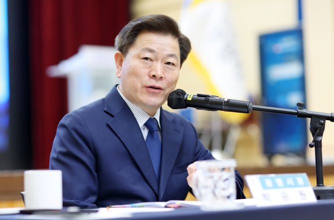 광명시는 지난 21일 오후 시청 대회의실에서 ‘2024년 시민과의 대화 건의사항 처리 상황 보고회’를 개최했다.