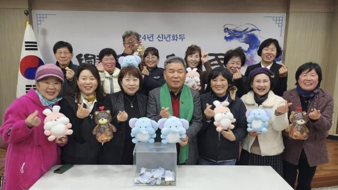 수원시 장안구 율천동 지역사회보장협의체, 십시일반 사랑나눔 저금통 수익금 기부