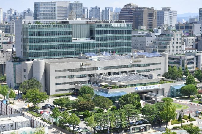 수원시청사 전경
