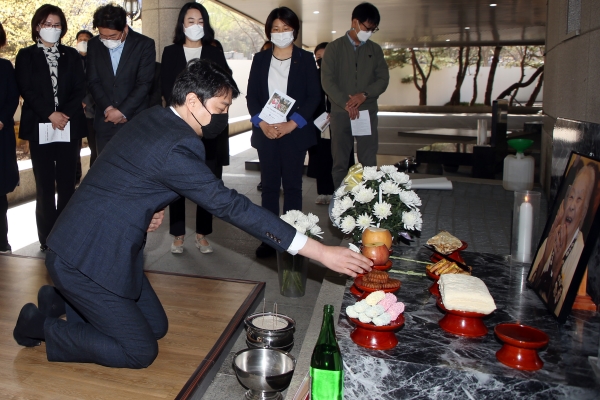 수원시의회, 故 용담 안점순 할머니 3주기 추모