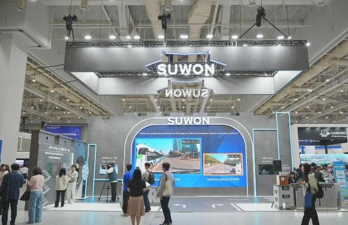 국내 박람회에 참가한 수원시 관내 중소기업 홍보부스 전경