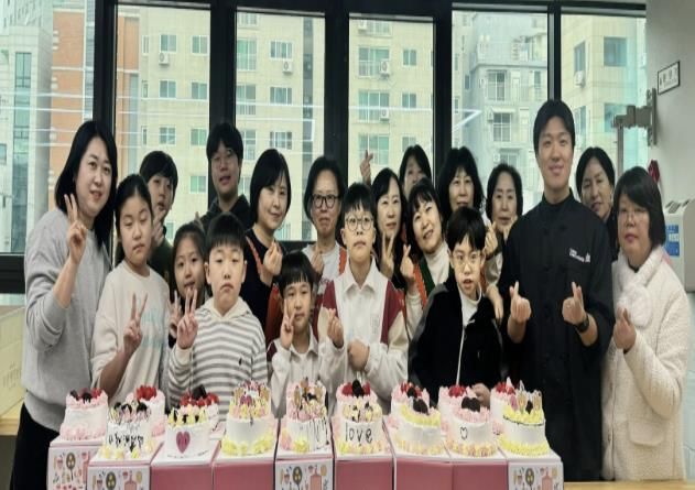 수원시 팔달구 매산동 새마을문고회, 주민들과 함께하는 '달콤한 케이크 만들기' 특강 열어