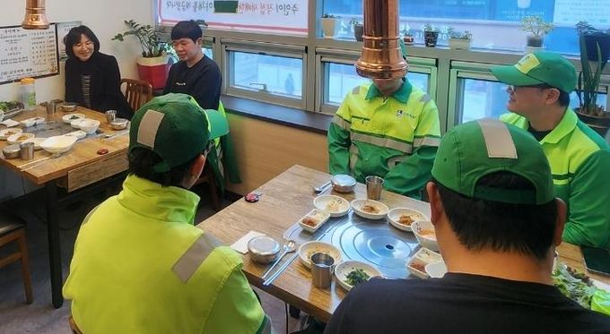 수원시 영통구 광교2동, 환경관리원 격려 오찬 및 간담회 개최